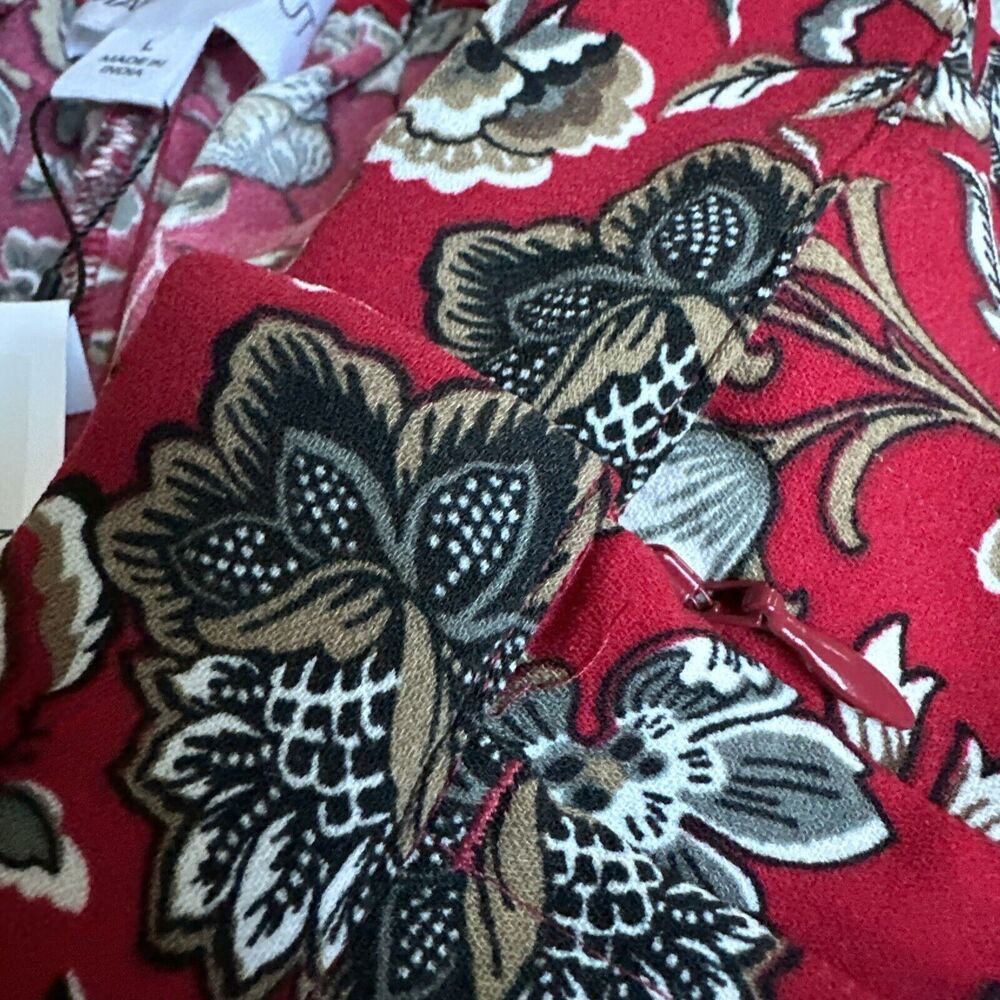 Making the Cut Size Large Season 3 Red Floral Crepe‎ Pleated Wide Leg Pants NWT - Picture 4 of 10